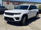 New 2025 Jeep Grand Cherokee Laredo w/ Luxury Tech Group I image 3