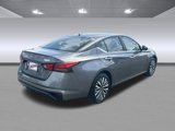 Used 2025 Nissan Altima 2.5 SV image 3