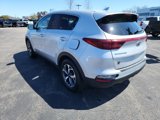Used 2022 Kia Sportage LX image 3