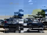 Used 2018 Nissan Rogue SV image 3