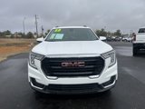 Used 2023 GMC Terrain SLE w/ Driver Convenience Package image 4