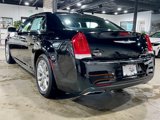 Used 2018 Chrysler 300 Touring L image 3