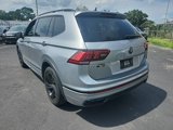 Used 2023 Volkswagen Tiguan SE R-Line image 5