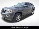 Used 2020 Jeep Grand Cherokee Laredo image 1