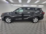 Used 2023 Toyota Highlander L image 3