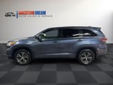 Used 2016 Toyota Highlander XLE image 2