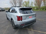 Used 2022 Kia Sorento S w/ Panoramic Sunroof Package image 3