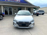 Used 2020 Hyundai Elantra SEL image 2