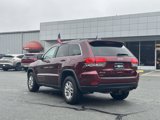 Used 2020 Jeep Grand Cherokee Laredo image 4