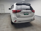 Used 2020 Mitsubishi Outlander 4WD Plug-In Hybrid image 6