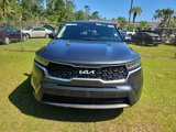 Used 2022 Kia Sorento LX image 2