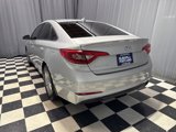 Used 2016 Hyundai Sonata SE image 6