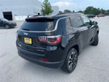 Used 2022 Jeep Compass Limited image 3