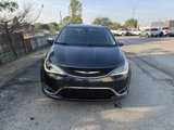 Used 2020 Chrysler Pacifica Limited image 3