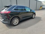 Used 2021 Ford Edge SEL w/ Convenience Package image 3