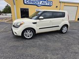 Used 2011 Kia Soul + image 2