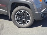 Used 2016 Jeep Renegade Trailhawk w/ Premium Trailhawk Package image 3