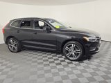 Used 2018 Volvo XC60 T5 Momentum w/ Vision Package image 4
