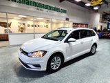 Used 2019 Volkswagen Golf S image 2