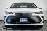 Used 2020 Toyota Avalon XLE w/ Moonroof Package image 2