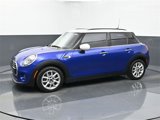 Used 2020 MINI Cooper 4-Door Hardtop image 2