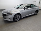 Used 2019 Honda Accord Touring image 2