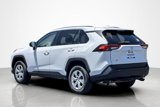 Used 2021 Toyota RAV4 LE image 3