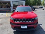 Used 2023 Jeep Compass Latitude image 3