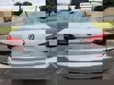 Used 2019 Volkswagen Passat 2.0T Wolfsburg image 4