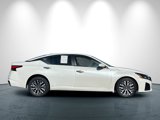 Used 2023 Nissan Altima 2.5 SV w/ SV Premium Package image 3