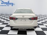 Used 2023 Nissan Altima 2.5 SV image 4