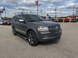Used 2013 Lincoln Navigator 4WD image 3