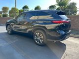 Used 2020 Toyota Highlander XLE image 3