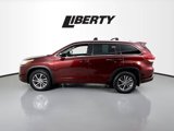 Used 2018 Toyota Highlander SE image 4