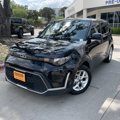 Used 2023 Kia Soul LX w/ LX Technology Package image 2