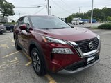 Used 2021 Nissan Rogue SV image 2