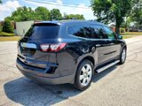 Used 2017 Chevrolet Traverse LT w/ Style and Technology Package image 5