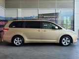 Used 2012 Toyota Sienna LE image 4