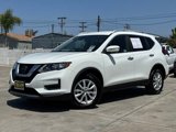 Used 2020 Nissan Rogue SV image 2