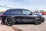 Used 2022 Volkswagen Tiguan SE R-Line image 4