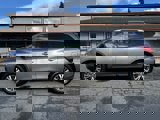 Used 2020 Nissan Pathfinder SV image 2