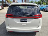 Used 2021 Chrysler Pacifica Touring-L image 4