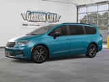 New 2025 Chrysler Pacifica Limited w/ Uconnect Theater Family Group image 4