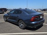 Used 2020 Volvo S60 T5 Momentum image 3