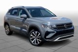 Used 2022 Volkswagen Taos SE image 2