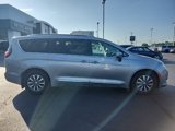 Used 2020 Chrysler Pacifica Touring-L Plus image 2