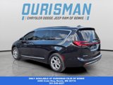 Used 2023 Chrysler Pacifica Limited image 5