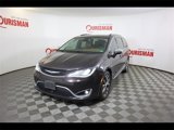 Used 2017 Chrysler Pacifica Limited image 3
