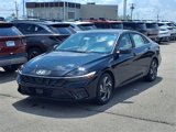 New 2025 Hyundai Elantra Limited image 2