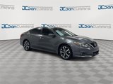 Used 2017 Nissan Altima 2.5 SR w/ LED Appearance Package image 2